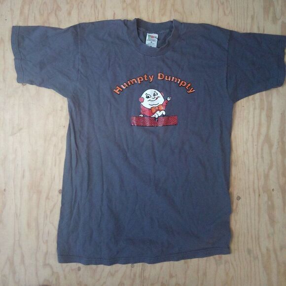 Vintage Y2K Humpty Dumpty On Wall T-Shirt - Picture 2 of 5